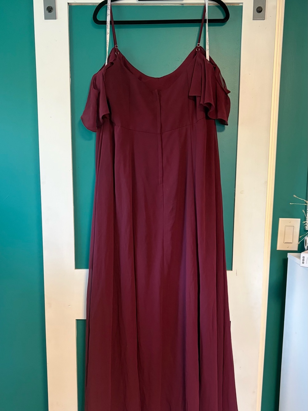 David’s Bridal-Plus-Size  Burgundy Evening Gown-Bridesmaid’s dress - Picture 2 of 3